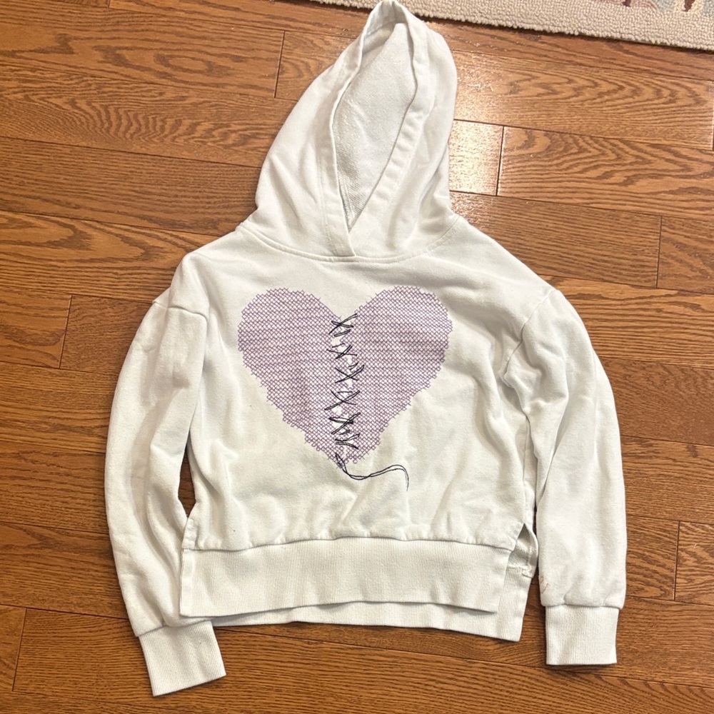 Girls White Heart-Patterned Hoodie